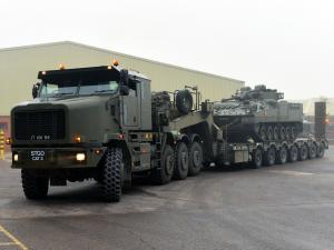 Oshkosh HET M1070F 2002 года